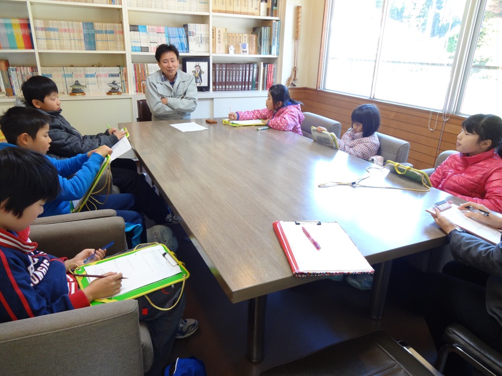 4年校外学習 愛知県淡水養殖漁業協同組合で学ぶ - 清嶺小学校