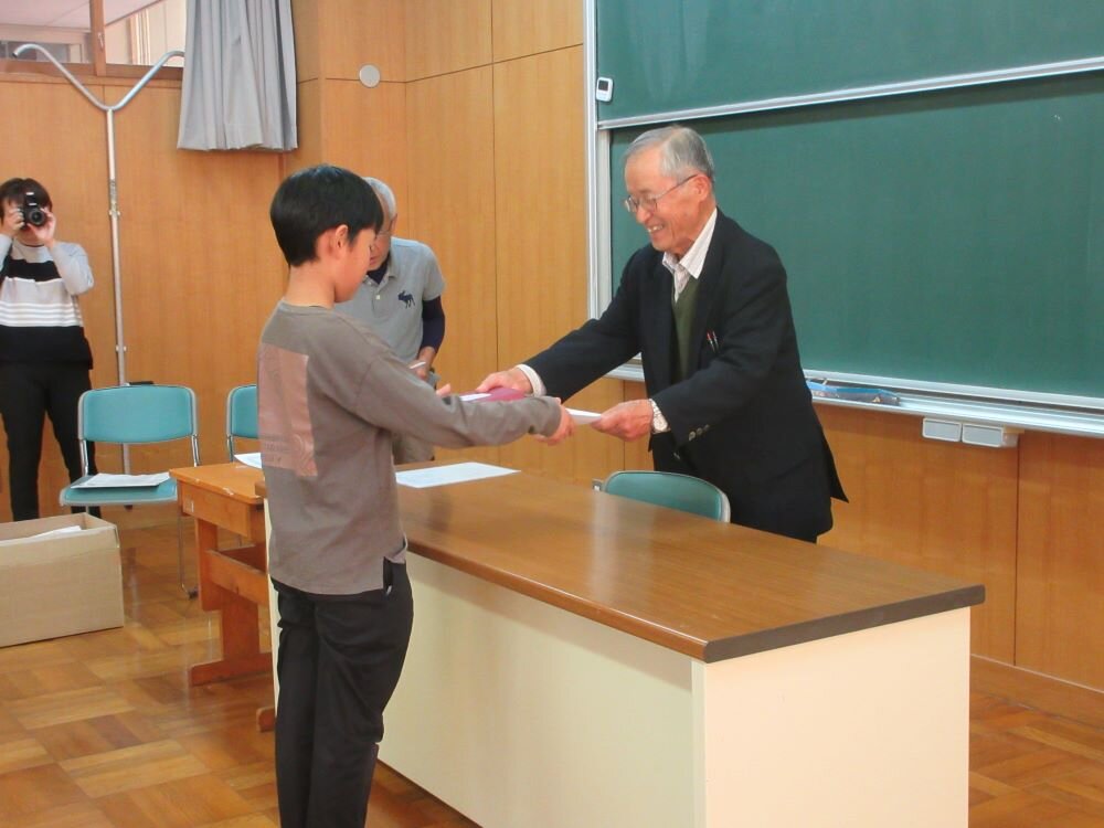 http://www.kitashitara.jp/taguchi-el/03f282e980c753a1f602acd99fdd599ae0280d1b.JPG