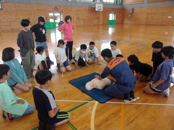 http://www.kitashitara.jp/taguchi-el/100_1284.JPG