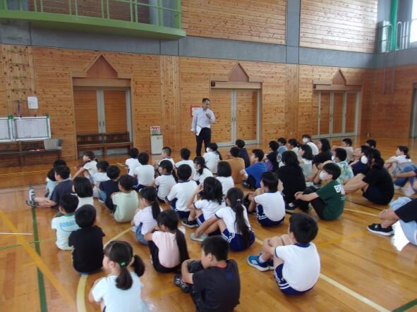http://www.kitashitara.jp/taguchi-el/100_1332.JPG