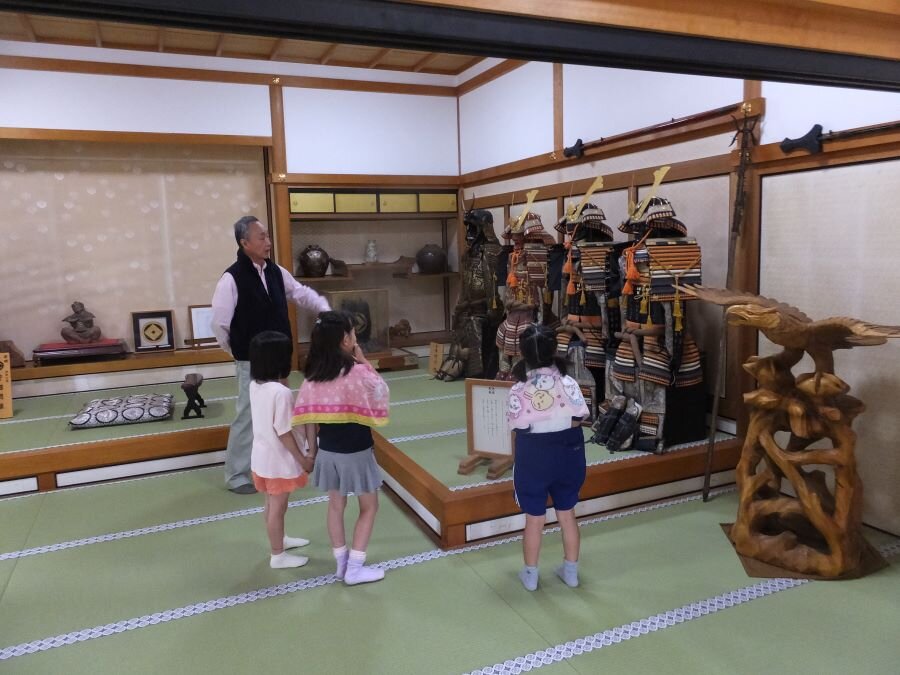 http://www.kitashitara.jp/taguchi-el/230a22315bb630ff7f269c526917419e45513bc2.JPG