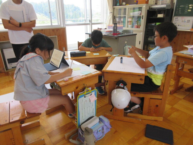 http://www.kitashitara.jp/taguchi-el/28ee6e78f3aeb66648f96b657bf82abf0e616954.JPG