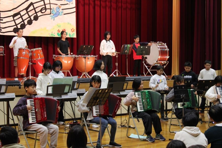 http://www.kitashitara.jp/taguchi-el/69900162c525545c49101a73ebd63341c5d36672.JPG