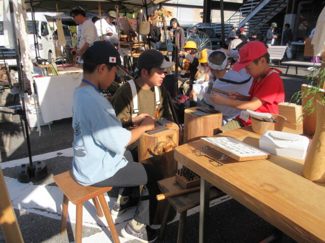 http://www.kitashitara.jp/taguchi-el/8835399cfe77c4ee14d030f16bf7c7f0f6015814.JPG