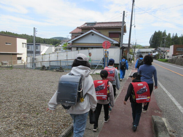 http://www.kitashitara.jp/taguchi-el/9e5e8ef3f8472353efb799269be3b219478bbc40.JPG