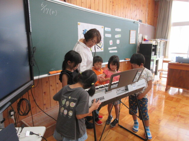 http://www.kitashitara.jp/taguchi-el/IMG_0465.JPG