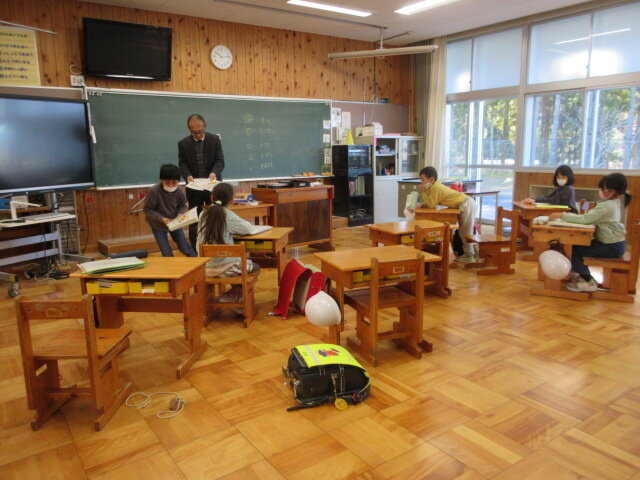 http://www.kitashitara.jp/taguchi-el/IMG_1637.JPG