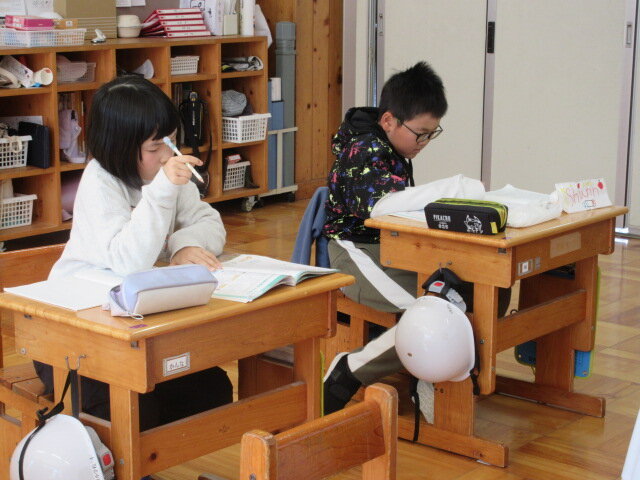 http://www.kitashitara.jp/taguchi-el/IMG_1762.JPG