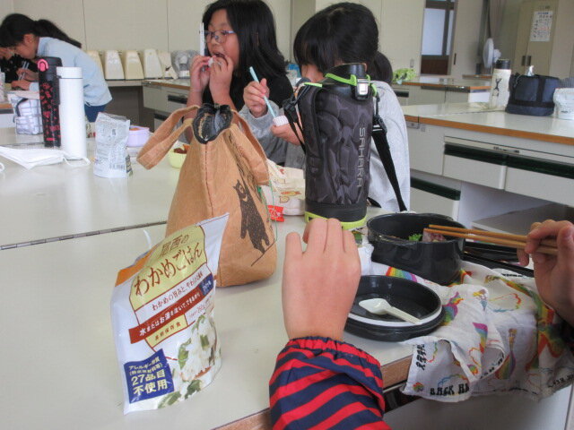http://www.kitashitara.jp/taguchi-el/IMG_1841.JPG