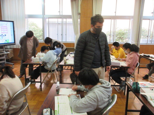http://www.kitashitara.jp/taguchi-el/IMG_1929.JPG