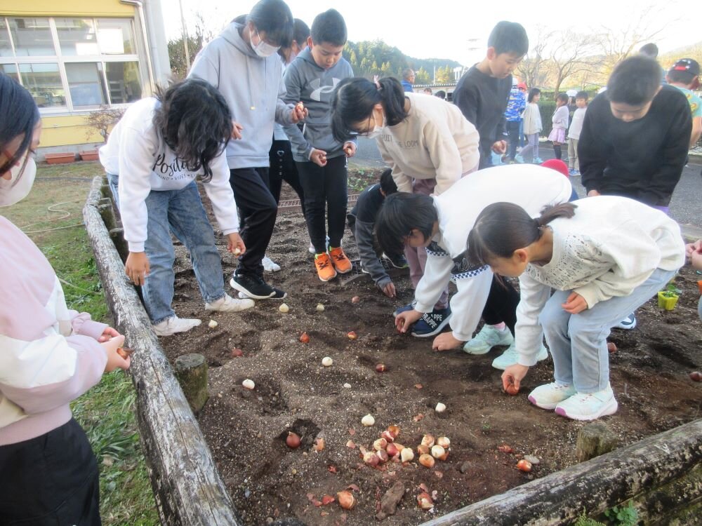 http://www.kitashitara.jp/taguchi-el/IMG_9091.JPG