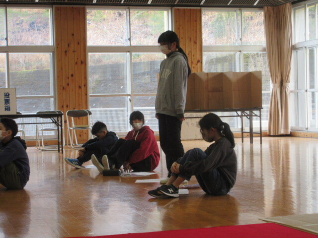 http://www.kitashitara.jp/taguchi-el/IMG_9767.JPG