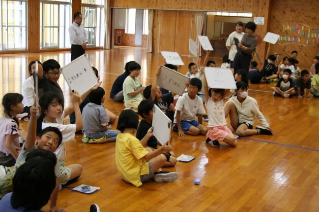 http://www.kitashitara.jp/taguchi-el/c6b0c6627f58c470ebde718aa453c7731ca38874.JPG