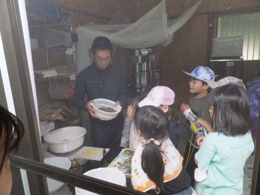 http://www.kitashitara.jp/taguchi-el/ea96fba5996204540e1894069ab76d37e75b0222.JPG