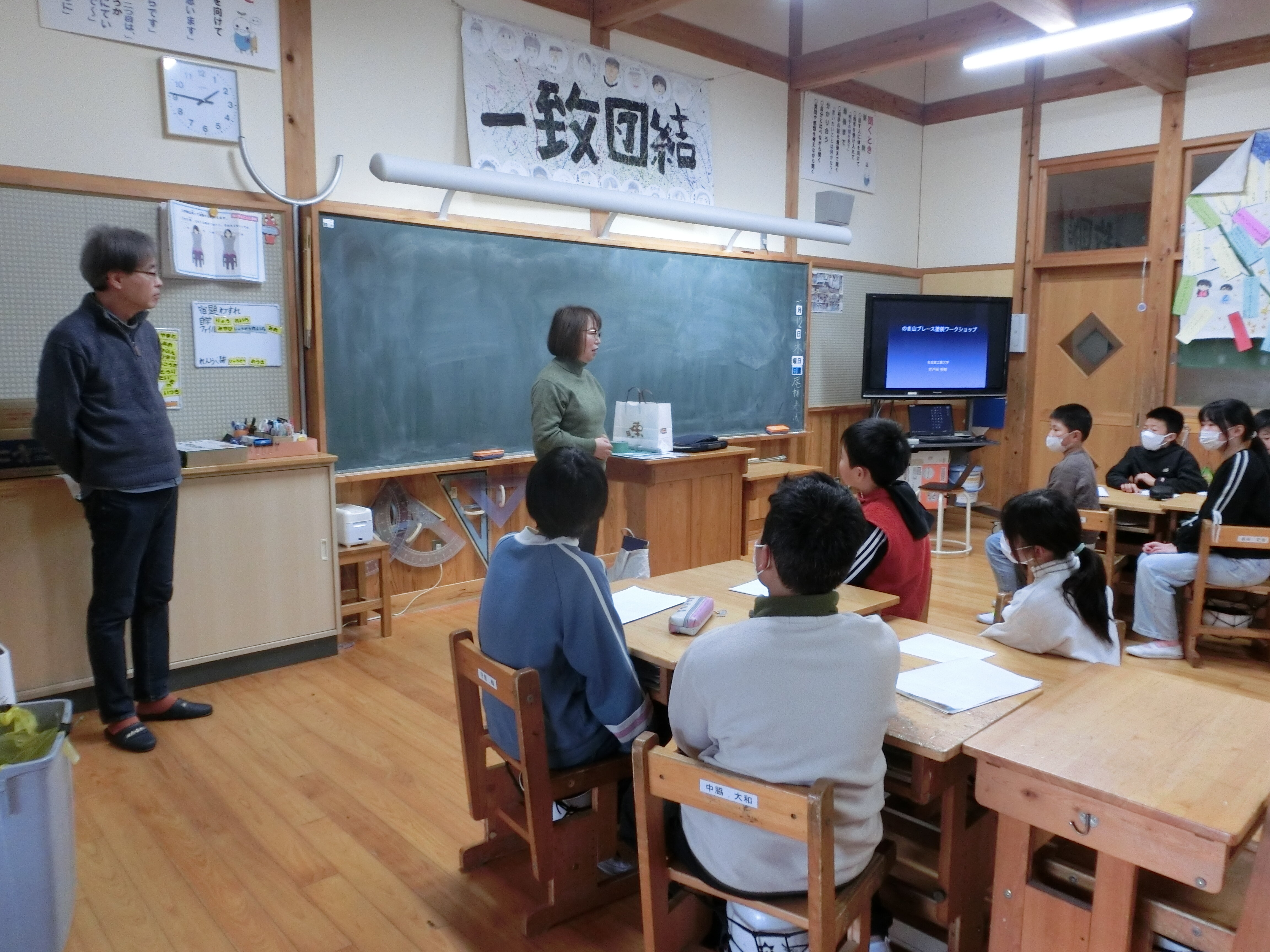 http://www.kitashitara.jp/toei-el/CIMG3632.JPG