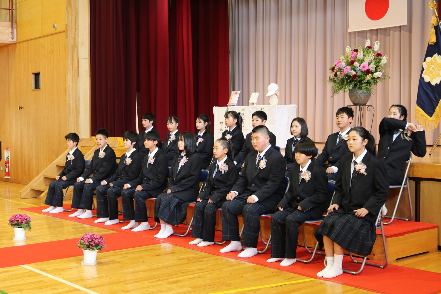 http://www.kitashitara.jp/toei-el/IMG_7994.JPG