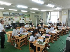 300628 2e.jpg