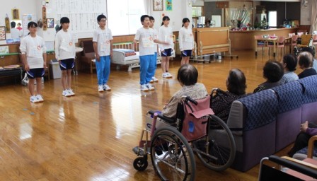 http://www.kitashitara.jp/tsugu-jh/IMG_6702a.jpg